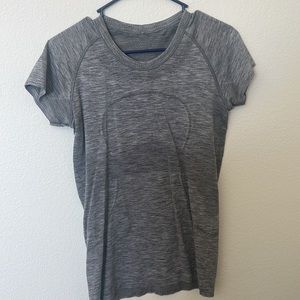 Lululemon Short Sleeved Swiftly Tech 10